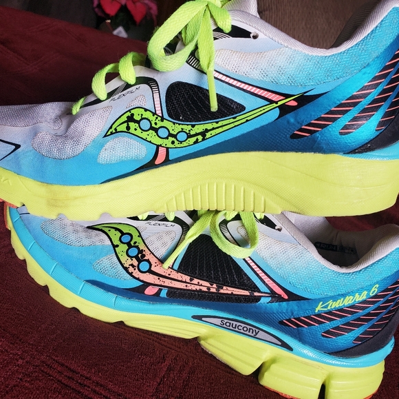 Saucony Kinvara 6 Women's Running Sneaker - Picture 2 of 10